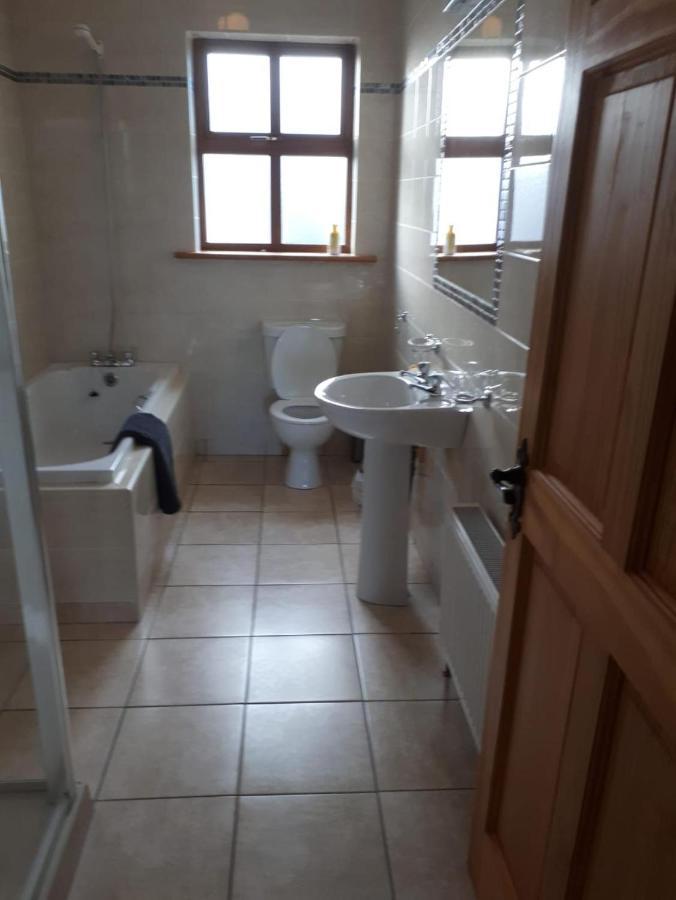 Ballytigue House Droíchead an Chláir المظهر الخارجي الصورة
